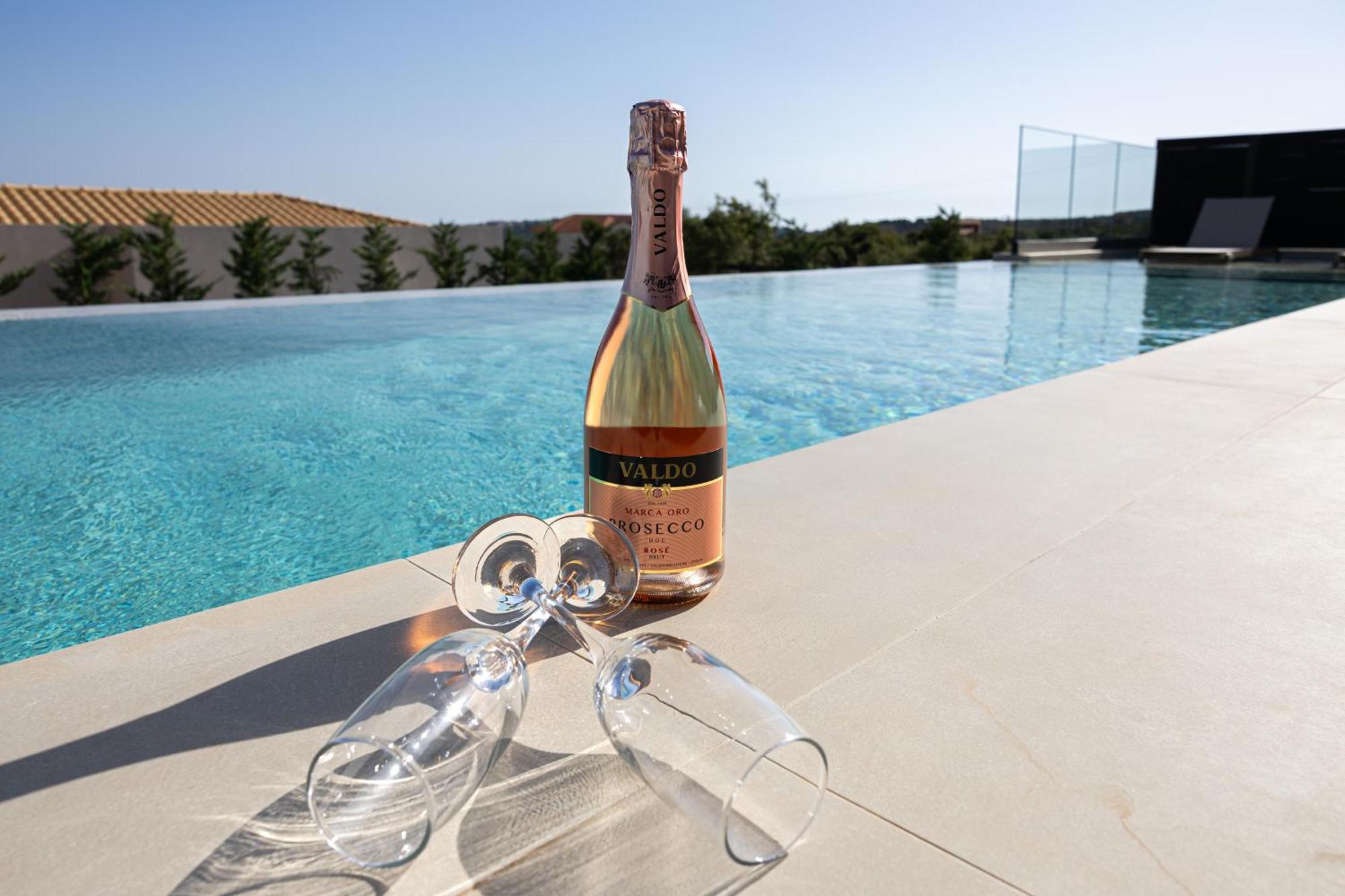 Gem Villas Luxury Sea View Karavados Bagian luar foto